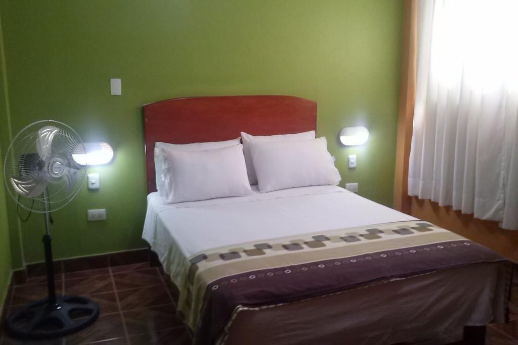 נאסקה Hostal Real Alcazar מראה חיצוני תמונה